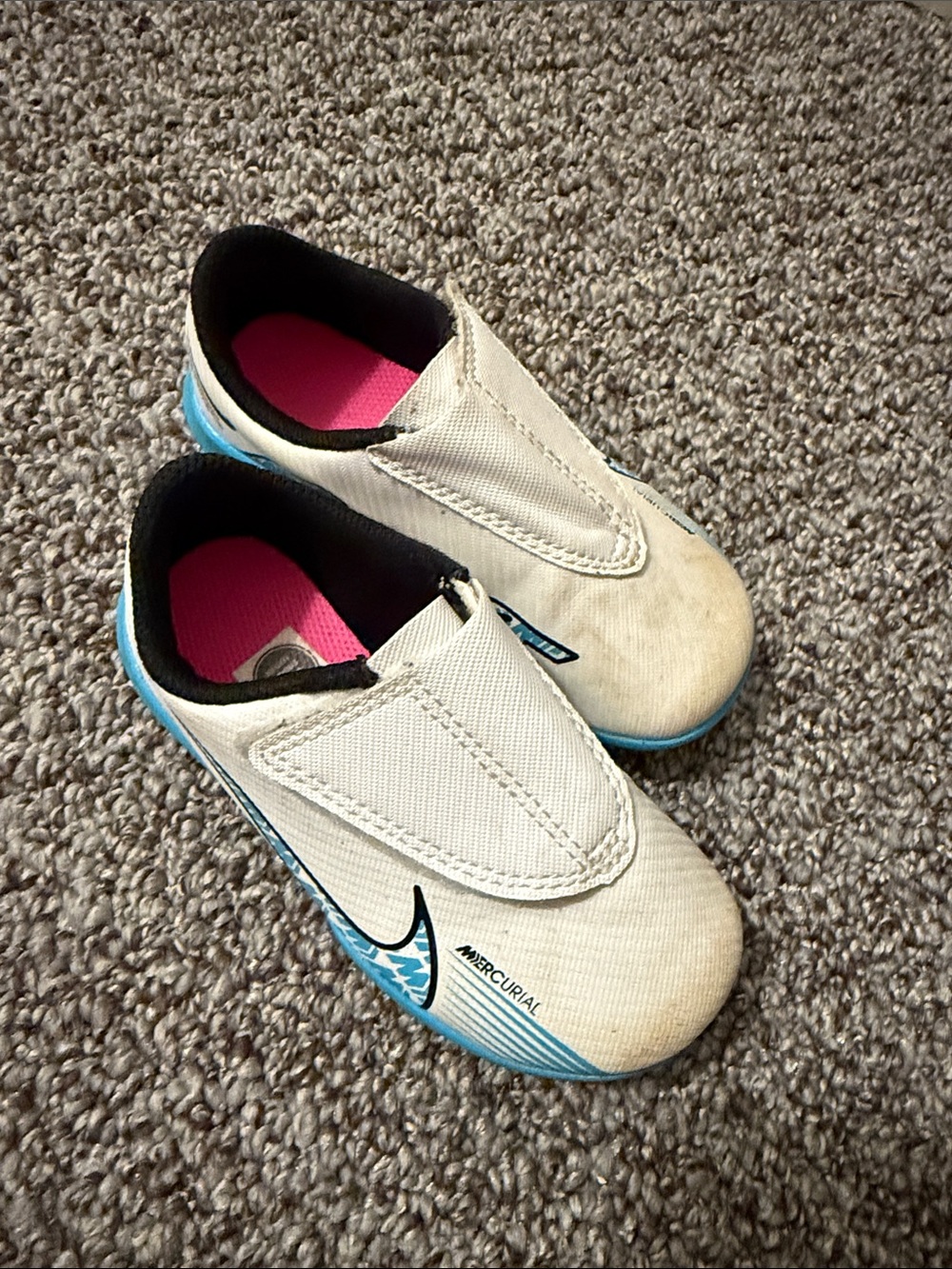 Nike Kids White IndoorSoccer Slip-On Sneakers with Blue Accents and Pink Insoles